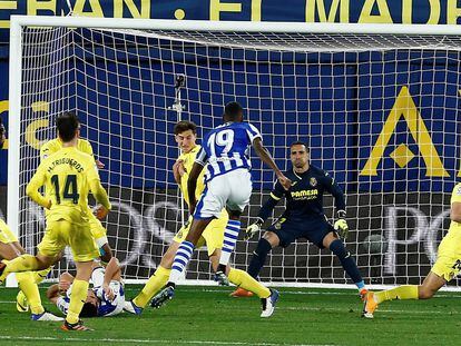 Isak marca el gol del empate ante el Villarreal en el tiempo de descuento