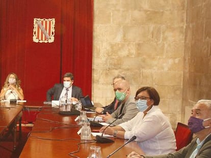 Celebración de la Mesa de diálogo social en la sede de la Presidencia del Govern balear, en Palma de Mallorca, Islas Baleares el pasado viernes.