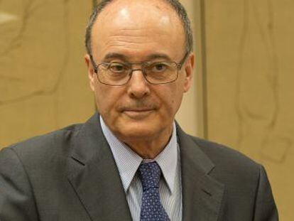 Luis Linde, gobernador del Banco de España, en el Congreso de los Diputados.
