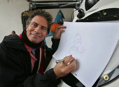David Silverman dibujaba ayer en Córdoba a Homer Simpson.