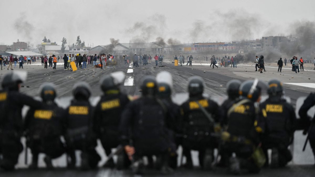 Dina Boluarte: La ira de los manifestantes pone a prueba la resistencia de la nueva presidenta de Perú | Internacional | EL PAÍS