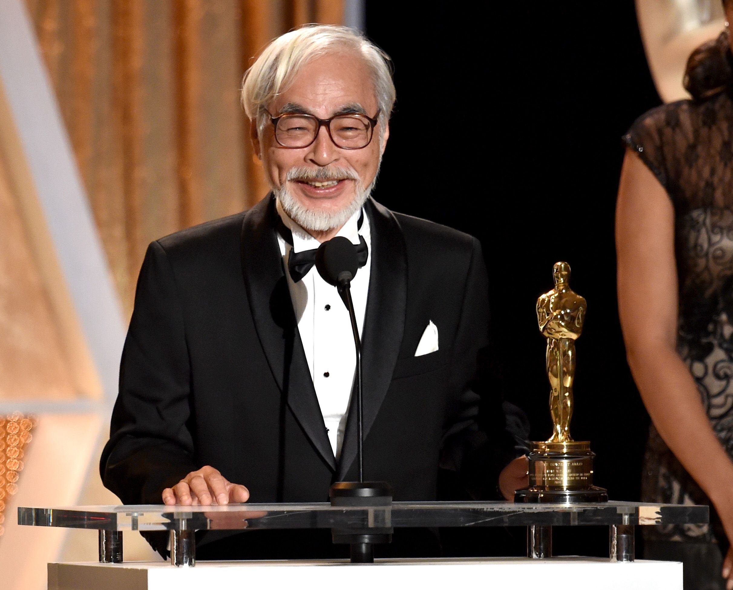 Miyazaki, con su Oscar honorífico el 8 de noviembre de 2014.