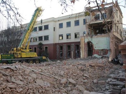 Demolici&oacute;n del Taller de Precisi&oacute;n de Artiller&iacute;a el pasado enero. 