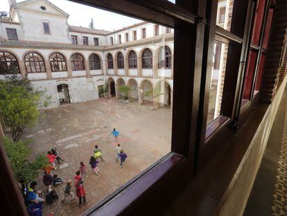 La Conrer&iacute;a, una casa de colonias en Barcelona, es uno de los sitios habilitados por la Generalitat para recibir a los refugiados