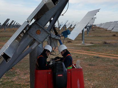 Imagen de archivo de una planta de energía solar española.