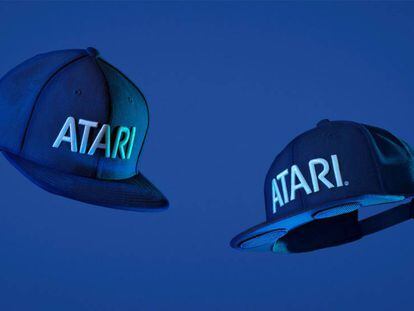 Atari lanza una gorra bluetooth con altavoces y micrófono integrados en la visera
