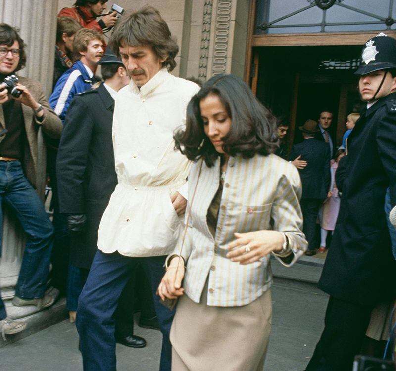 George Harrison junto a su mujer Olivia.
