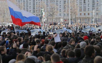Moscovitas en la calle durante las protestas del domingo