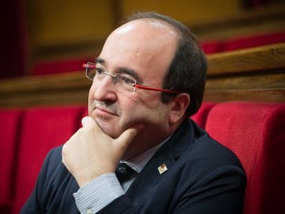 Miquel Iceta, líder del PSC, en el Parlament.