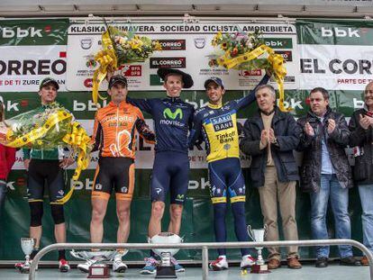 Podio del Gran Premio de Amorebieta, que ganó Rui Costa.