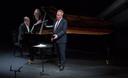 Julius Drake y Christoph Prégardien durante su interpretación de canciones de Franz Schubert en la primera parte de su recital.