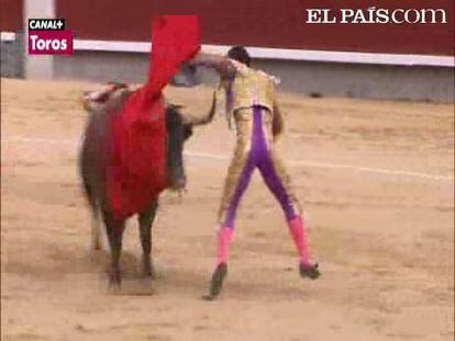 Los toros, muy bien presentados, resultaron imposibles para el toreo actual. El público abroncó injustamente a Rafaelillo y silenció la labor de Robleño y Alberto Aguilar.<a href="http://www.elpais.com/toros/feria-de-san-isidro/"><b>Vídeos de la Feria de San Isidro</b></a>   