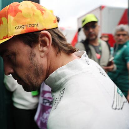 Formula One F1 - Spanish Grand Prix - Circuit de Barcelona-Catalunya, Barcelona, Spain - June 3, 2023 Aston Martin's Fernando Alonso before qualifying REUTERS/Nacho Doce