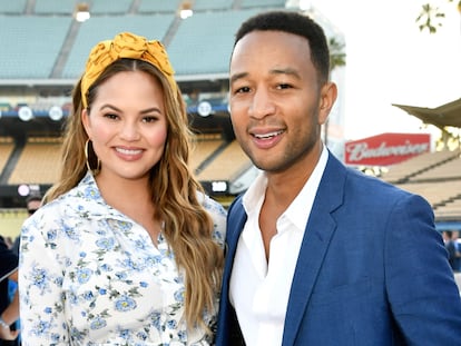 Chrissy Teigen y John Legend en un evento en Los Ángeles.