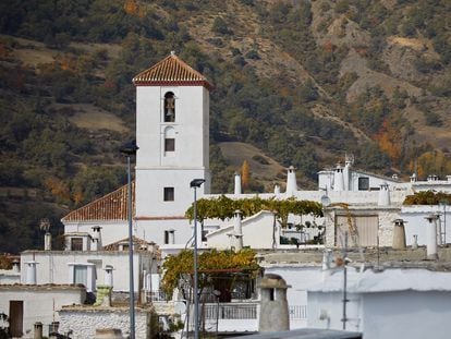Vista del pueblo Capileira, en la Alpujarra (Granada).
