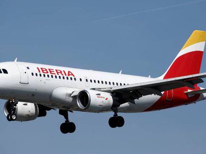 Un avión de Iberia, del grupo IAG. 