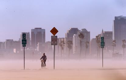 Temporal en Long Beach (California), el 23 de febrero.