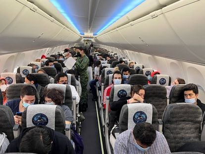 El vuelo de la Fuerza Aérea Mexicana con familias repatriadas desde Ucrania.