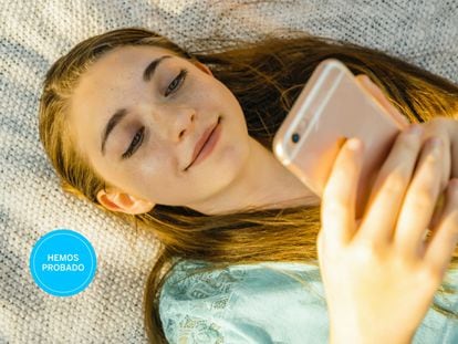 "¿Qué móvil comprar a una adolescente?" Esta selección responde a esta pregunta que se hacen muchos adultos.