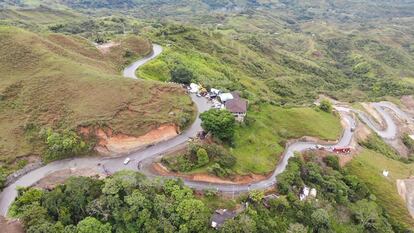 Panorámica de la vía provisional alterna a la Panamericana.
