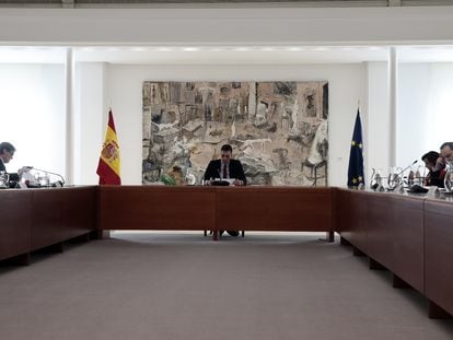 El presidente del Gobierno, Pedro Sánchez, preside la reunión del Comité de Gestión de Crisis para tratar la situación del coronavirus en España.
