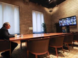 El presidente de la Generalitat, Quim Torra, sigue por videoconferencia el consejo ejecutivo del pasado domingo.