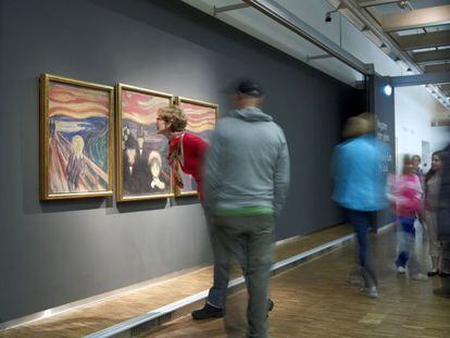 Una de las cuatro versiones de &#039;El grito&#039; y otros cuadros del pintor Eduard Munch, en el Museo Munch de Oslo.
