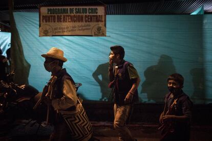 Las personas que recorren el país salieron desde Santander de Quilichao hasta Cali, capital del Valle del Cauca, y rumbo a Bogotá.