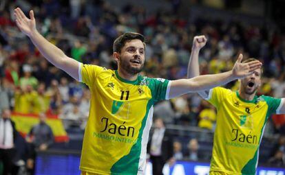 Dani Martín celebra un gol del Jaén.