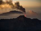 DVD 1071 (26-09-21) El volcán de Cumbre Vieja visto desde Roque de los Muchachos, en La Palma. Foto Samuel Sánchez