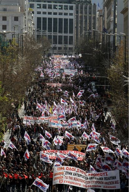 Una panorámica de una manifestación en el centro de la capital griega.