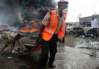 Una explosión en un oleoducto de Nigeria causa entre 200 y 700 muertos