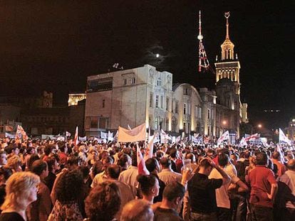 Manifestación en la capital de Georgia, Tbilisi, contra la intervención del Ejército ruso.