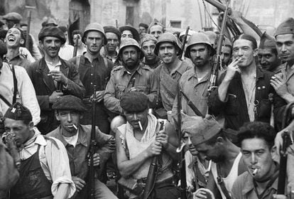 Miembros de las milicias republicanas, en Grañén (Huesca), el 12 de septiembre de 1936.