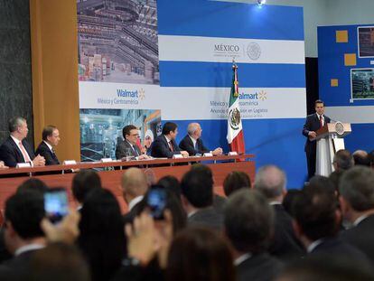 Peña Nieto se reúne con los directivos de Walmart en Los Pinos.