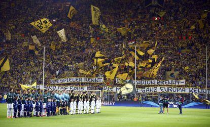 La espectacular grada del estadio del Borussia