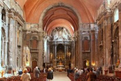 Interior de la iglesia de Sao Domingos, en Lisboa.