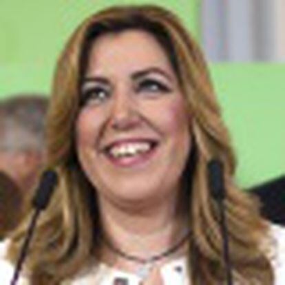 La Presidenta de la Junta de Andalucía, Susana Díaz, comparece en rueda de prensa.