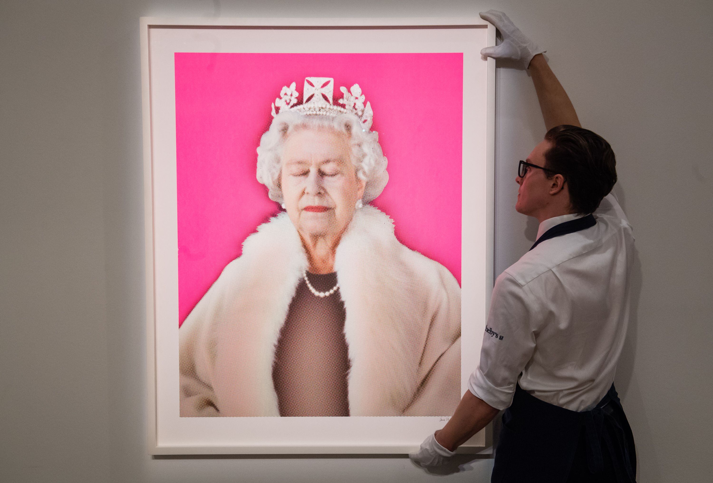 Cuadro de la reina exhibido para la subasta de Sotheby's 'Made in Britain', el 14 de septiembre de 2018 en Londres.