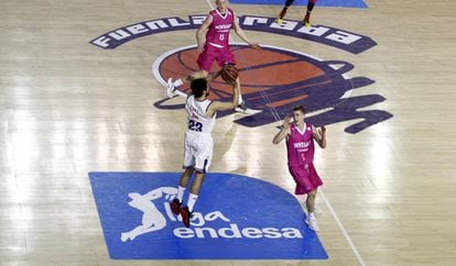 Llull lanza el triple con el que se cerró la primera mitad
