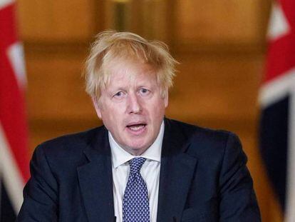 El Gobierno británico admite que podría prolongar más de un mes el nuevo confinamiento de Inglaterra