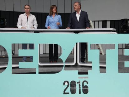 Los moderadores del debate Vicente Vall&eacute;s, Ana Blanco y Pedro Piqueras.