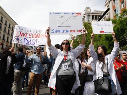 Varios manifestantes durante la Marcha porla Ciencia, en abril de 2017.