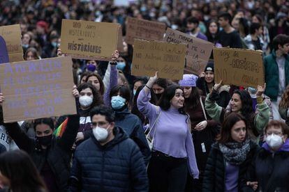 Un momento de una de las manifestaciones feministas del Día Internacional de la Mujer este martes en Barcelona.
