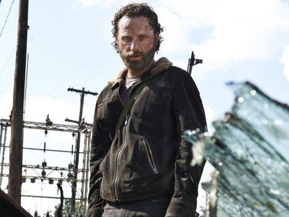 El actor Andrew Lincoln, en una imagen promocional de 'The Walking Dead'. (Vídeo: promo del último capítulo de la temporada).