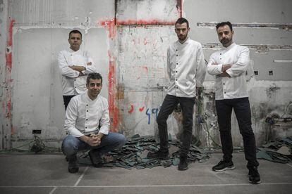 Los cocineros Oriol Castro, Mateu Casañas, Nil Dulcet y Eduard Xatruch.