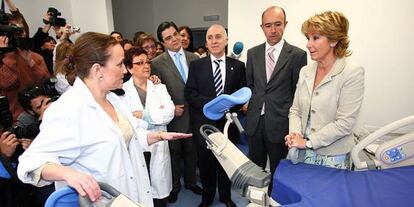 Aguirre i Lamela, en la inauguració de l'Hospital del Tajo el 7 d'abril del 2007.