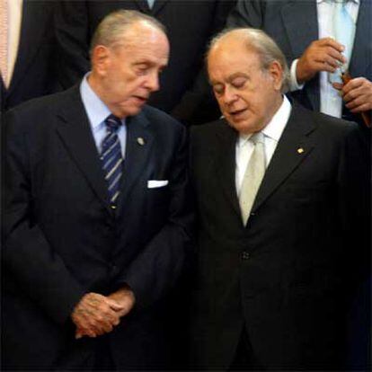 Manuel Fraga, a la izquierda, y Jordi Pujol, en la conmemoración del 25º aniversario de la Constitución.