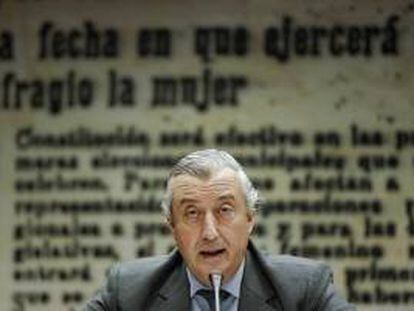 El presidente de RENFE, Julio Gómez-Pomar, durante su comparecencia ante la Comisión de Presupuestos en el Senado.