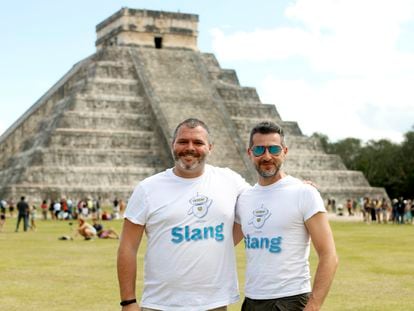 Tomás Escudero (a la izquierda) y Juan Antonio Bernabé, fundadores de Slang.